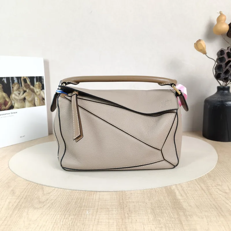 LOEWE Crossbody Bag Puzzle Grey CC alfskin Small24 × 10.5 × 16.5 cm