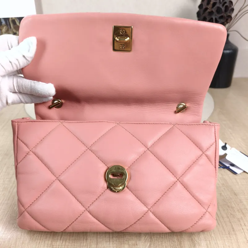 FERRAGAMO Shoulder Bag Shoulder Bag Pink Lambskin One Size24 × 5 × 15.5 cm — detail view 5 of 13