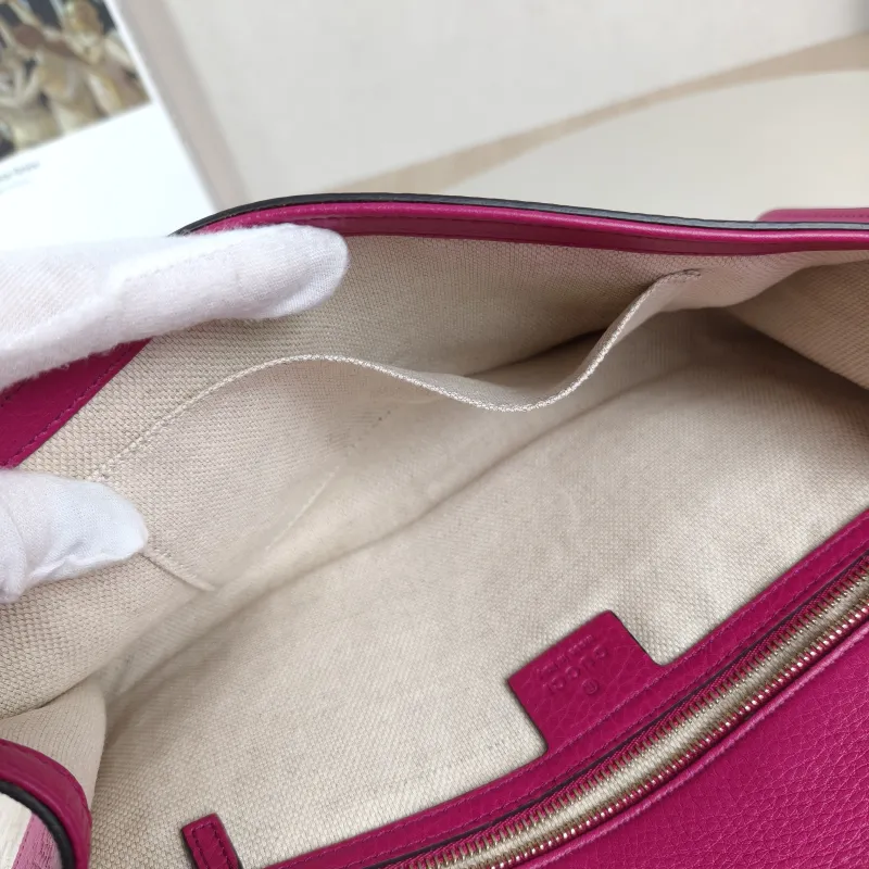 GUCCI Clutch Clutch Red Calfskin 29 × 4 × 15 cm — detail view 9 of 10