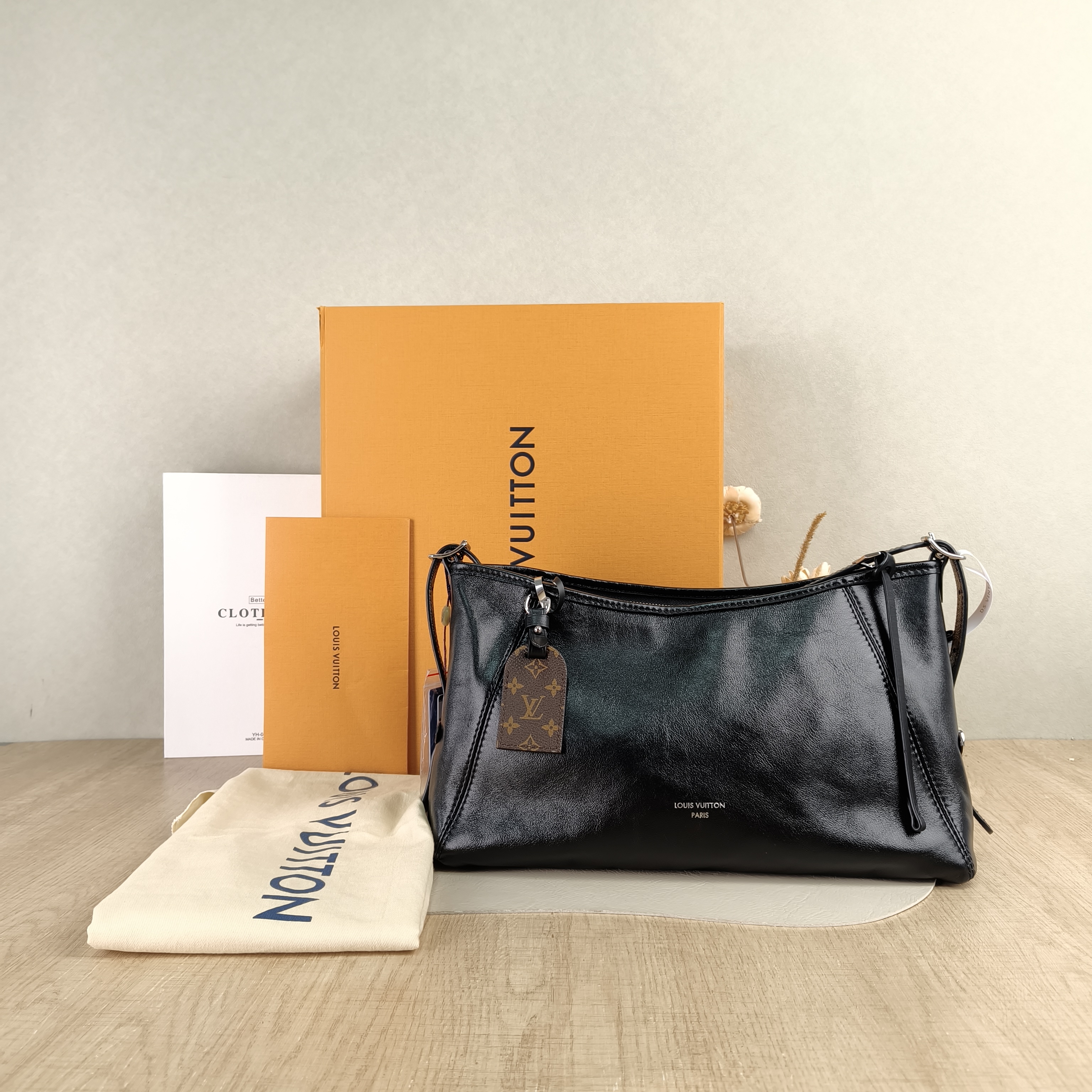 Louis Vuitton Shoulder Bag Carryall East West Black Lambskin One Size36 × 10 × 19 cm — cover view 2 of 5