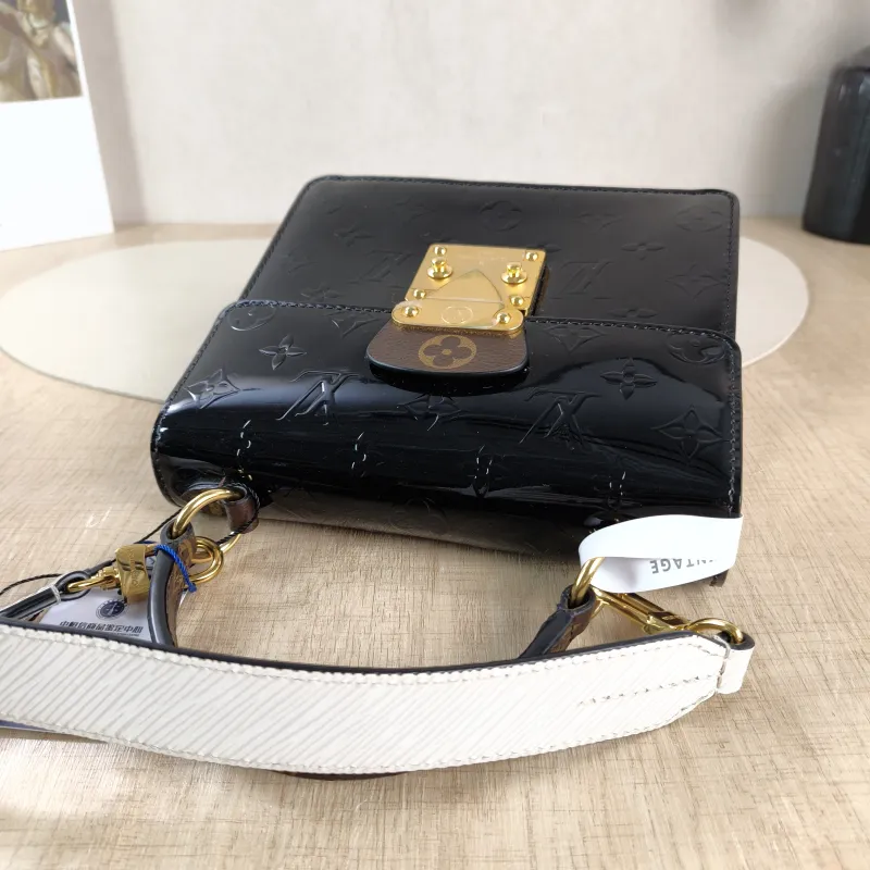 Louis Vuitton Crossbody Bag Spring Street Black Patent Leather · PVC One Size 17 × 8.5 × 16 cm Leather Tag — detail view 4 of 11