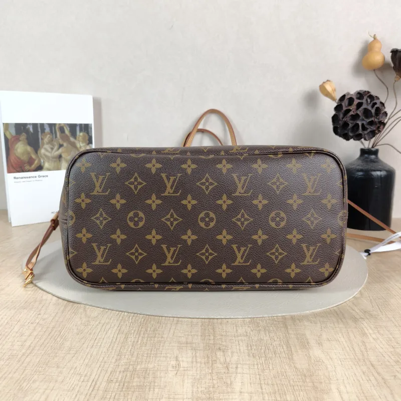 Louis Vuitton Shoulder Bag Neverfull Monogram PVC Medium31 × 14 × 28 cm — cover view 4 of 6