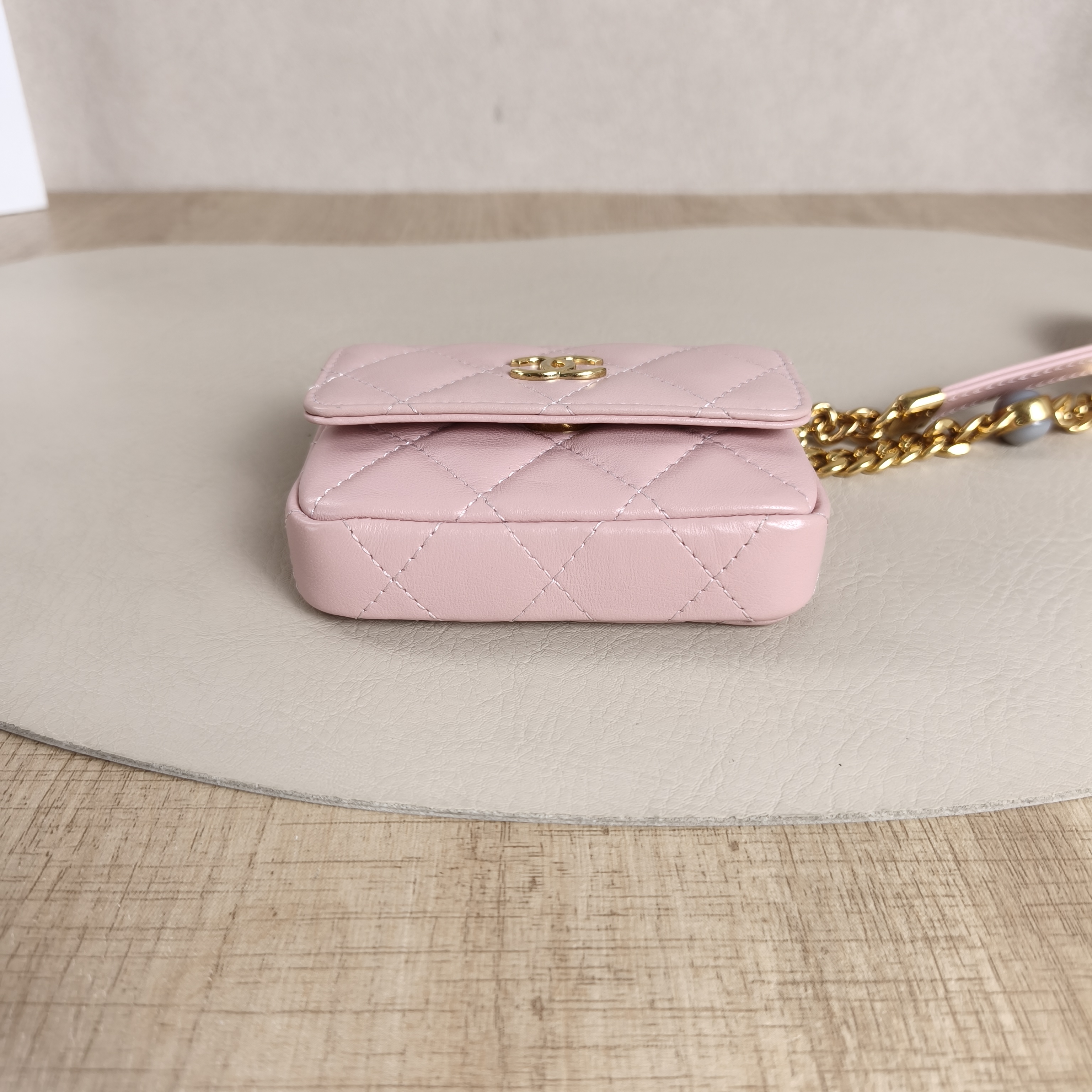 Chanel Wallet Wallet Pink Lambskin One Size10 × 2 × 8 cm — cover view 4 of 10