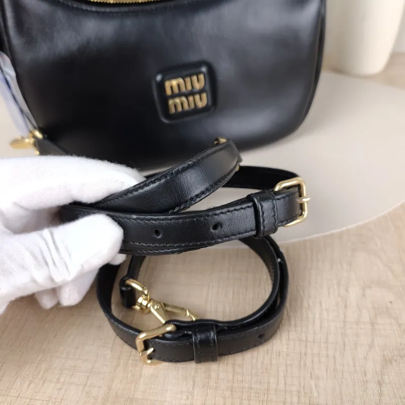 Miumiu Shoulder Bag Wander Hobo Black Calfskin Small20 × 6 × 17 cm — detail view 7 of 12