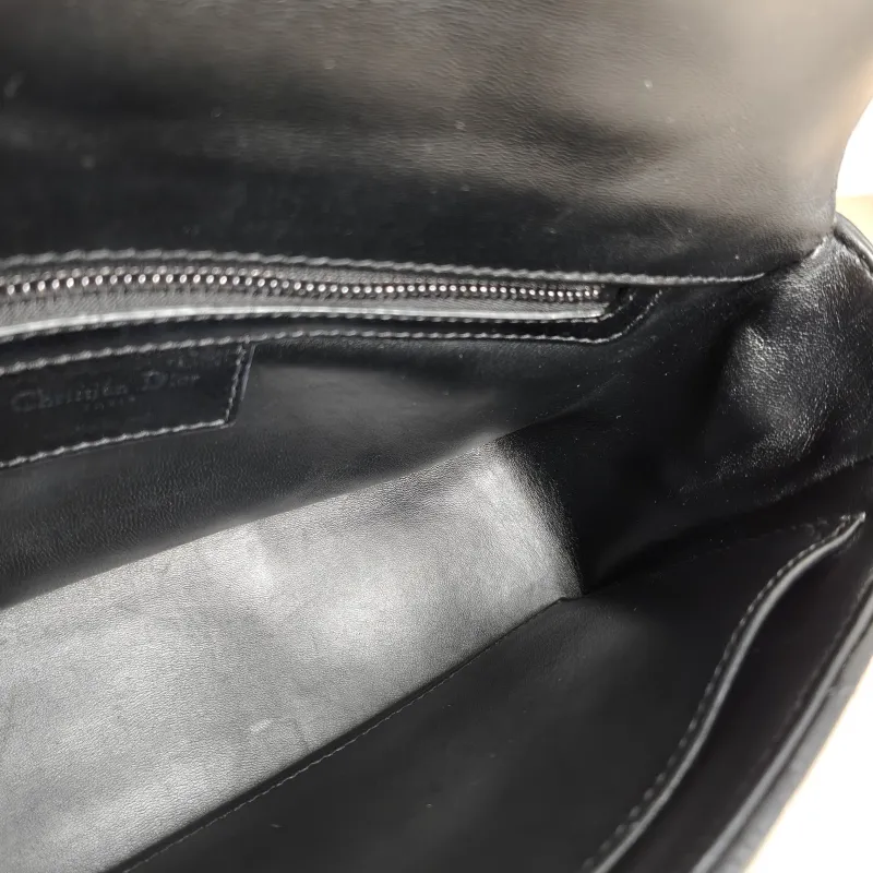 DIOR Crossbody Bag Caro Chain Bag Black Calfskin Medium 25.5 × 9 × 15.5 cm logo — detail view 3 of 12