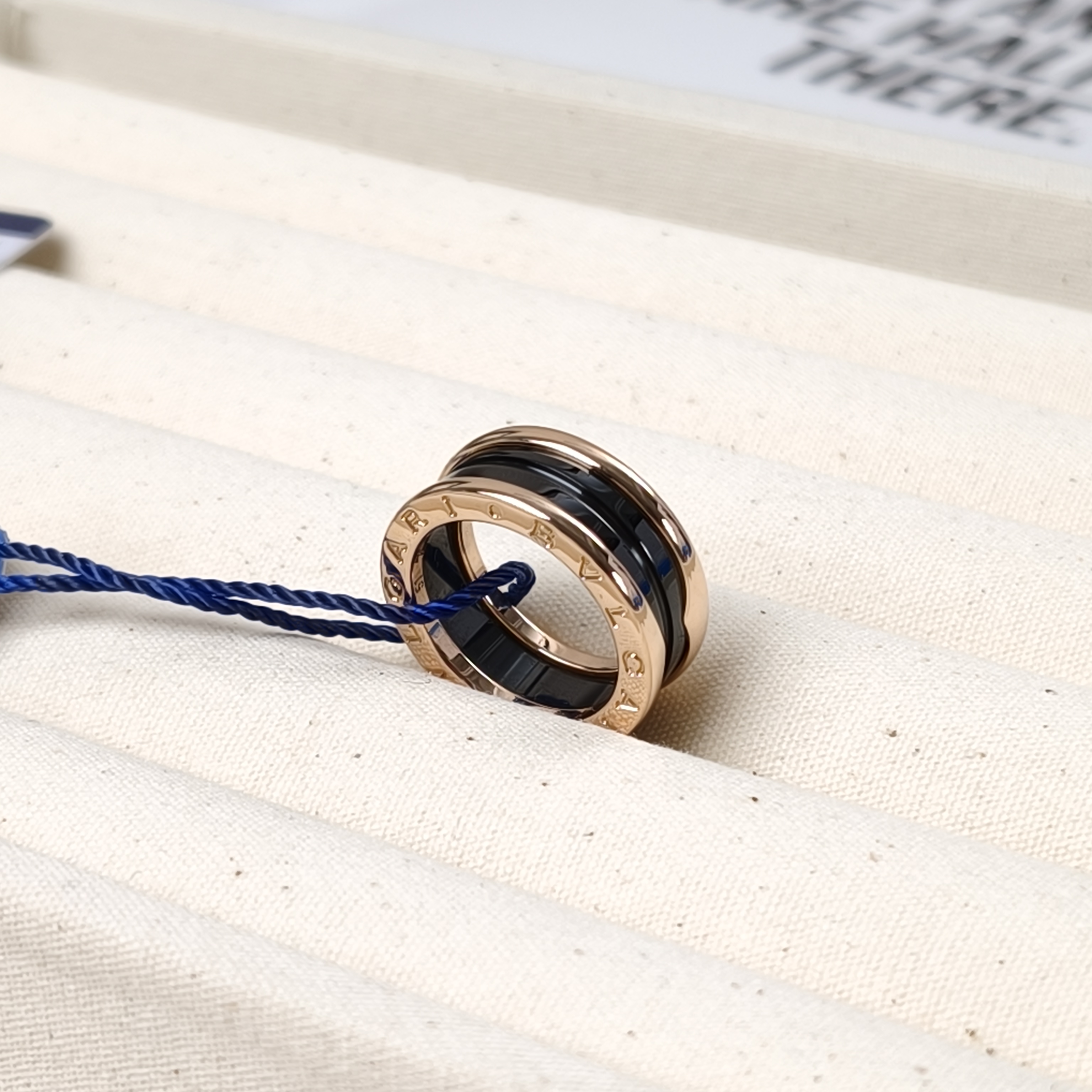 Bvlgari Ring B.zero1Gold18k One Size51 — cover view 5 of 12