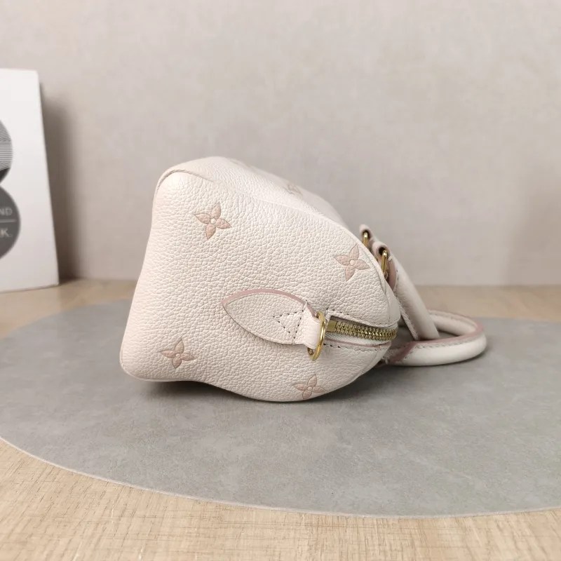 Louis Vuitton Crossbody Bag Speedy20Beige · Pink Empreinte Embossed Calfskin Small20.5 × 12 × 13.5 cm — detail view 1 of 12