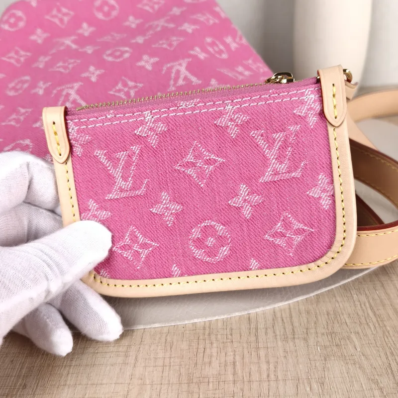 Louis Vuitton Top Handle Bag ALL IN BB Red BB 16 × 12 × 18 cm — detail view 11 of 11