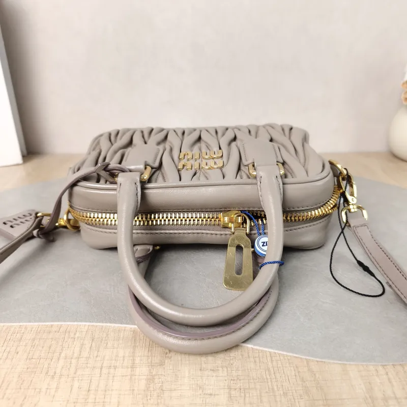 Miumiu Top Handle Bag Arcadie MatelasséCollection Edition Grey Lambskin Small 19 × 6 × 13 cm — detail view 2 of 11