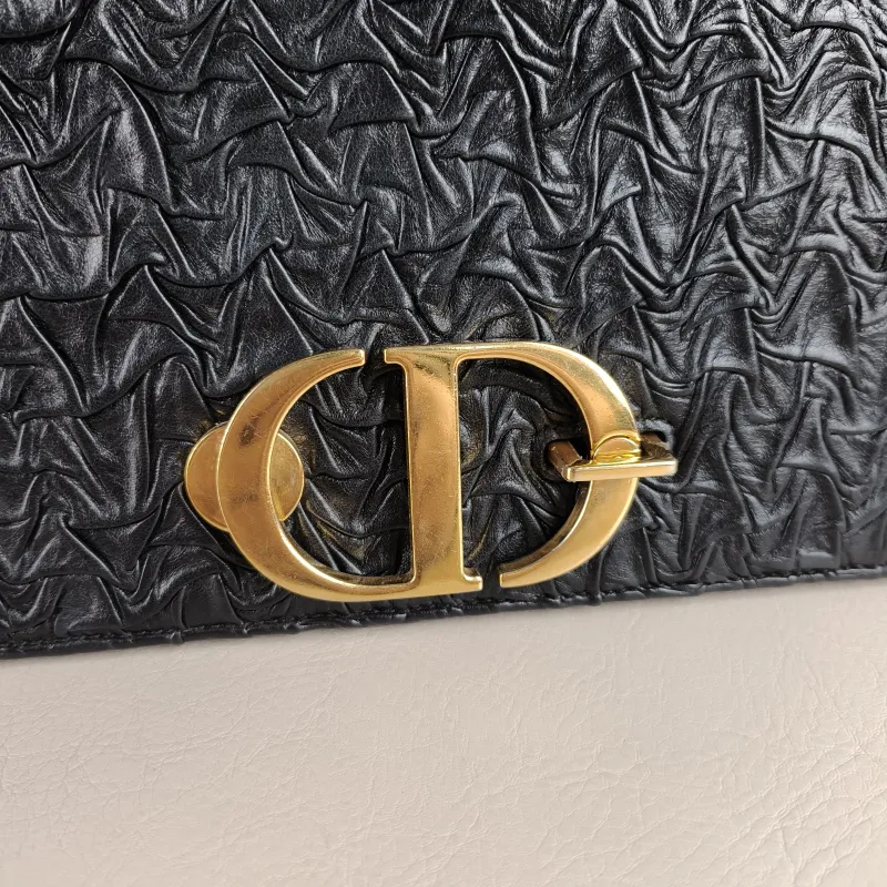 DIOR Crossbody Bag 30Montaigne 30 Edition Black Lambskin Medium 25 × 8 × 16.5 cm — detail view 3 of 9