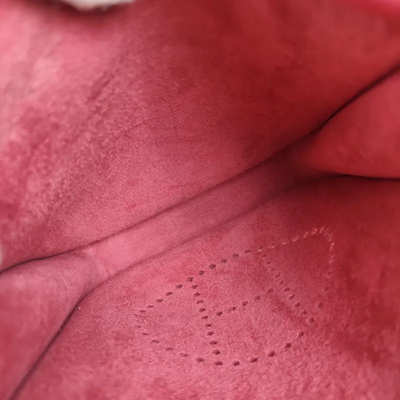 Hermès Crossbody Bag Evelyne Mini 16 Mini 16OD Rose Mexico Taurillon Clemence TC Calfskinmini17 × 5.5 × 18 cm — detail view 6 of 10