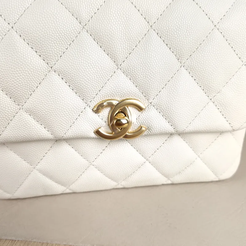 Chanel Crossbody Bag 22k White Grained Calfskin Small Edition 20 × 8.5 × 14.5 cm — detail view 1 of 11