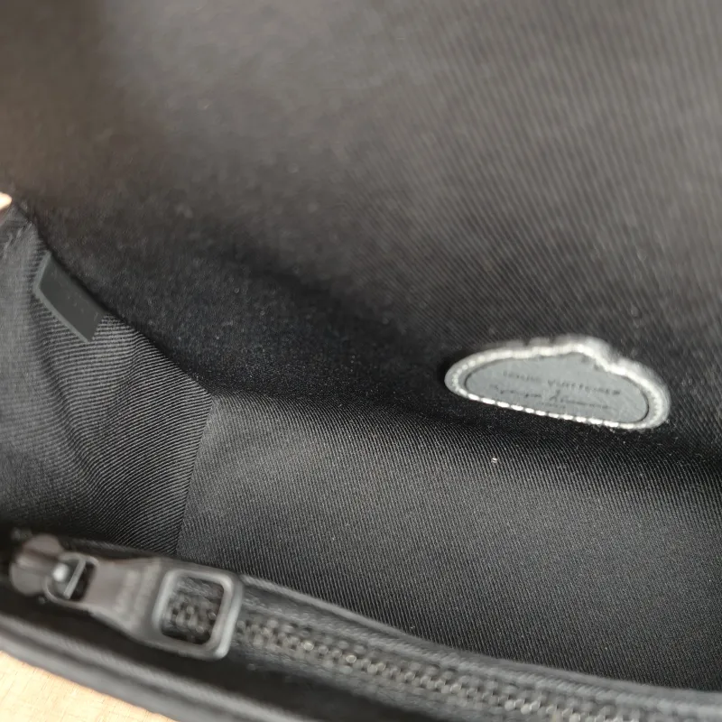 Louis Vuitton Crossbody Bag Steamer Box Monogram · PVC Mini 18 × 6.5 × 11 cm — detail view 2 of 11