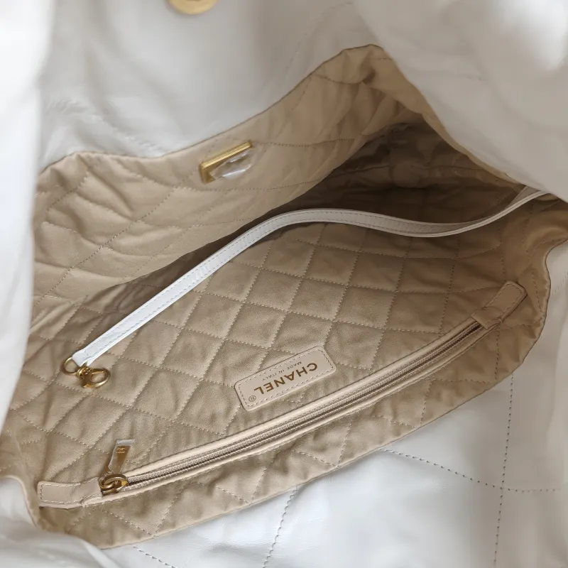 Chanel Shoulder Bag 22Bag White CC alfskin Small 35 × 7 × 37 cm — detail view 7 of 13