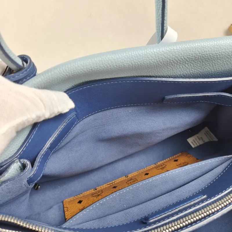 MCM Shoulder Bag Tote Bag Blue Calfskin Large34 × 15 × 22 cm — detail view 9 of 13
