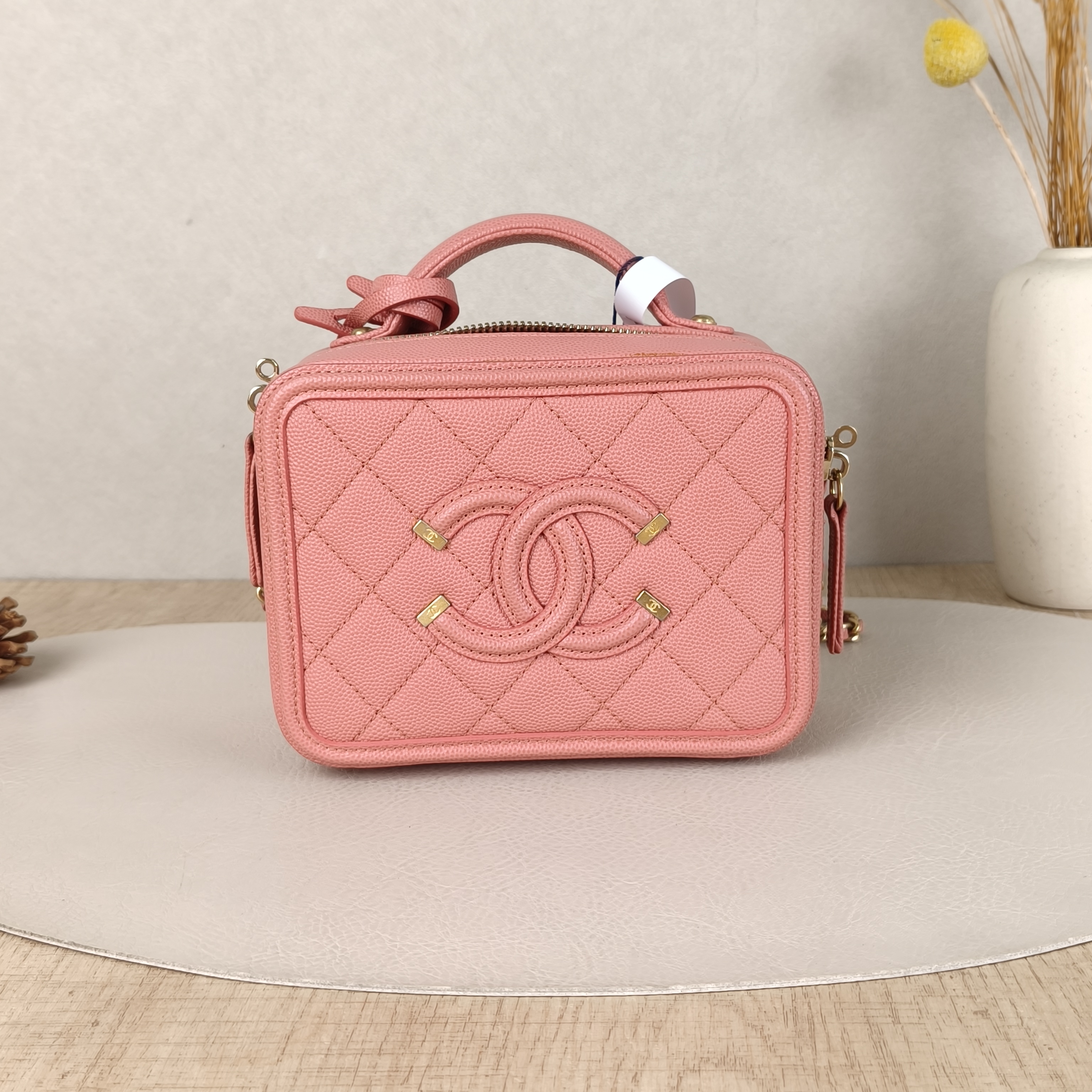 Chanel Crossbody Bag CC Filigree Vanity Cosmetic Bag Pink Grained Calfskin Small17 × 7 × 13 cm