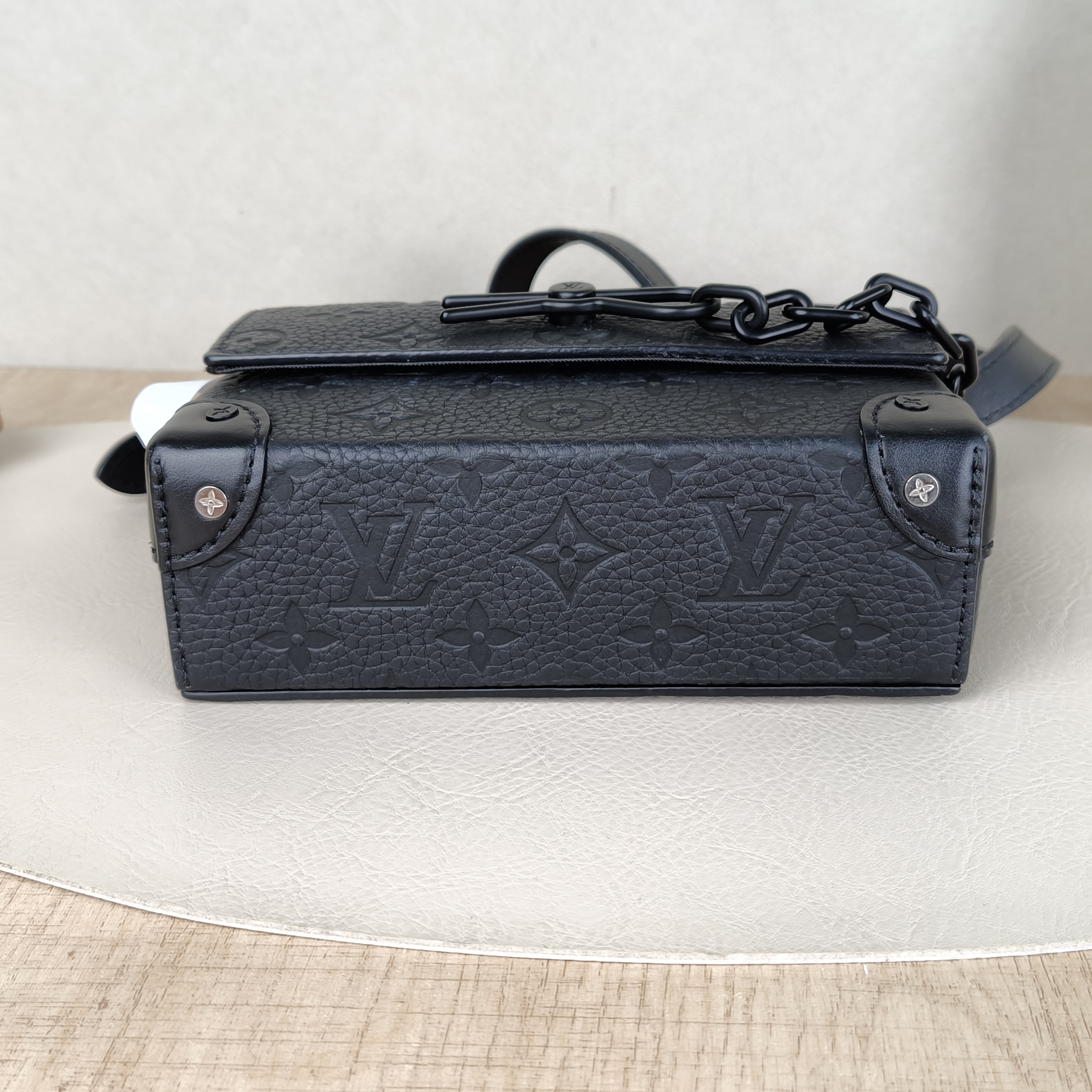 Louis Vuitton Crossbody Bag Steamer Box Black Calfskinmini18 × 6.5 × 11 cm — cover view 3 of 5