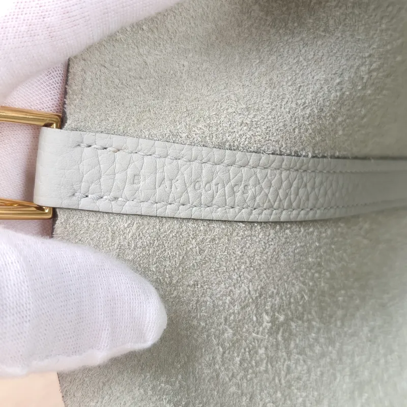 Hermès Top Handle Bag Picotin Lock 18 18 TC Calfskin Small 18 × 13 × 18 cm B — detail view 3 of 11