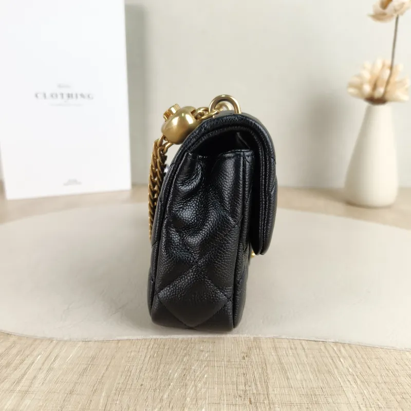 Chanel Crossbody Bag 23p Black Grained Calfskin 18 × 5 × 12 cm — detail view 6 of 10
