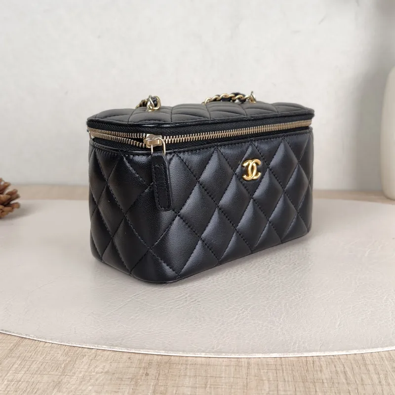 Chanel Crossbody Bag Edition Black Lambskin One Size 16 × 8 × 9.5 cm 32 — cover view 3 of 5