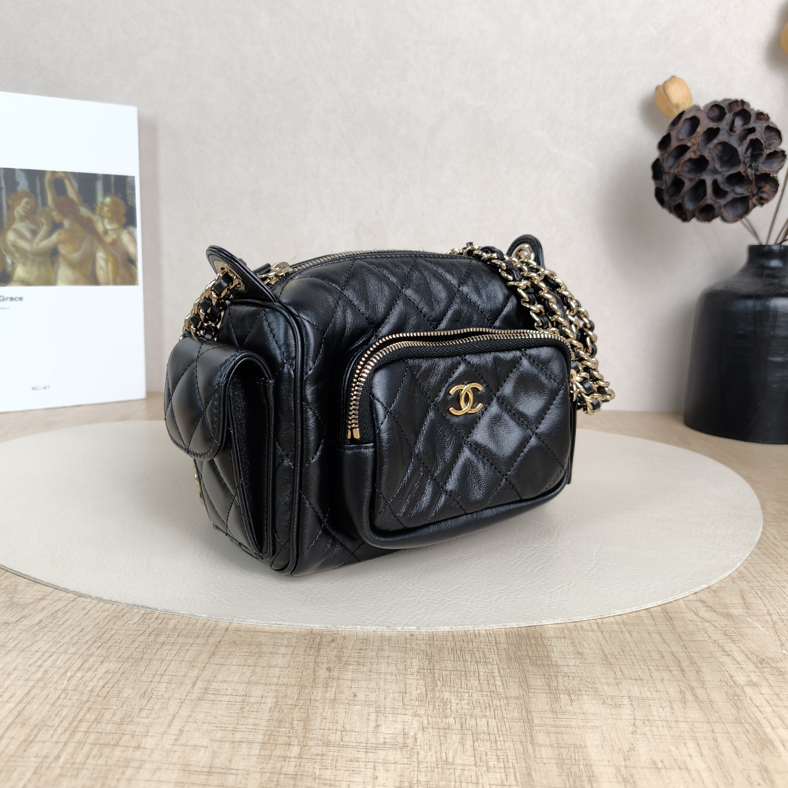 Chanel Crossbody Bag24k Camera Bag Black Lambskin One Size23 × 8 × 15 cm — cover view 4 of 6