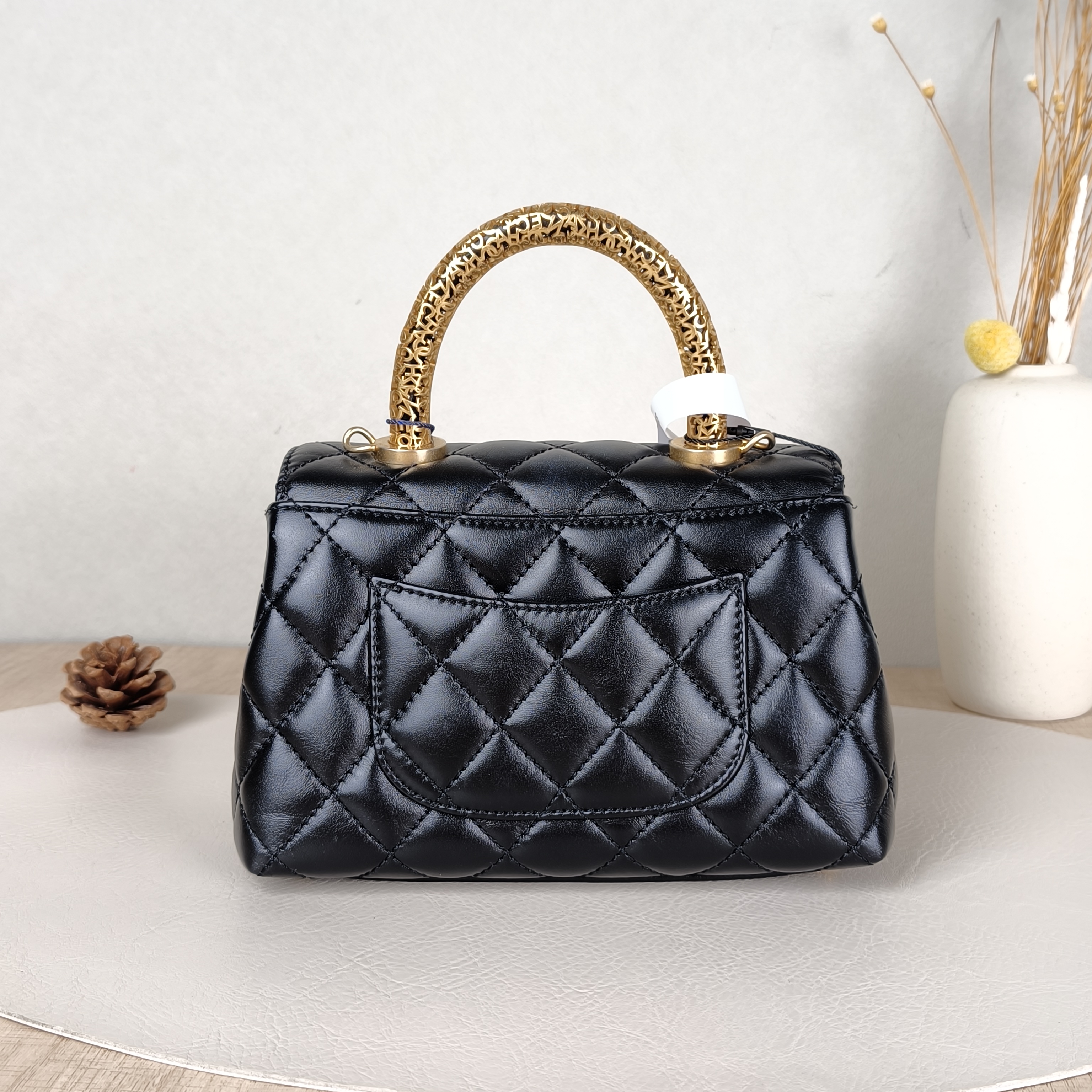 Chanel Crossbody Bag Edition coco handle Black Lambskinmini19 × 9 × 13 cm — cover view 2 of 5