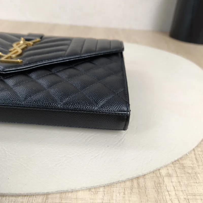 SAINT LAURENT Crossbody Bag ENVELOPE Black Grained Calfskin Small21 × 6 × 13 cm — detail view 3 of 15