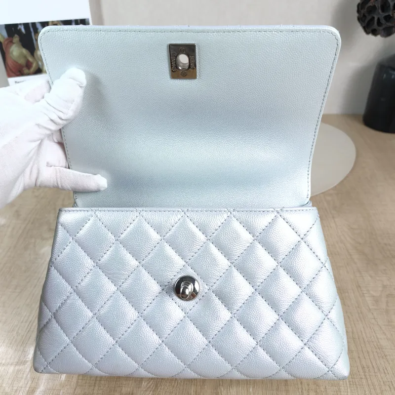 Chanel Top Handle Bag Coco Handle​ C Grained Calfskin Small 24 × 10 × 14 cm — detail view 11 of 12