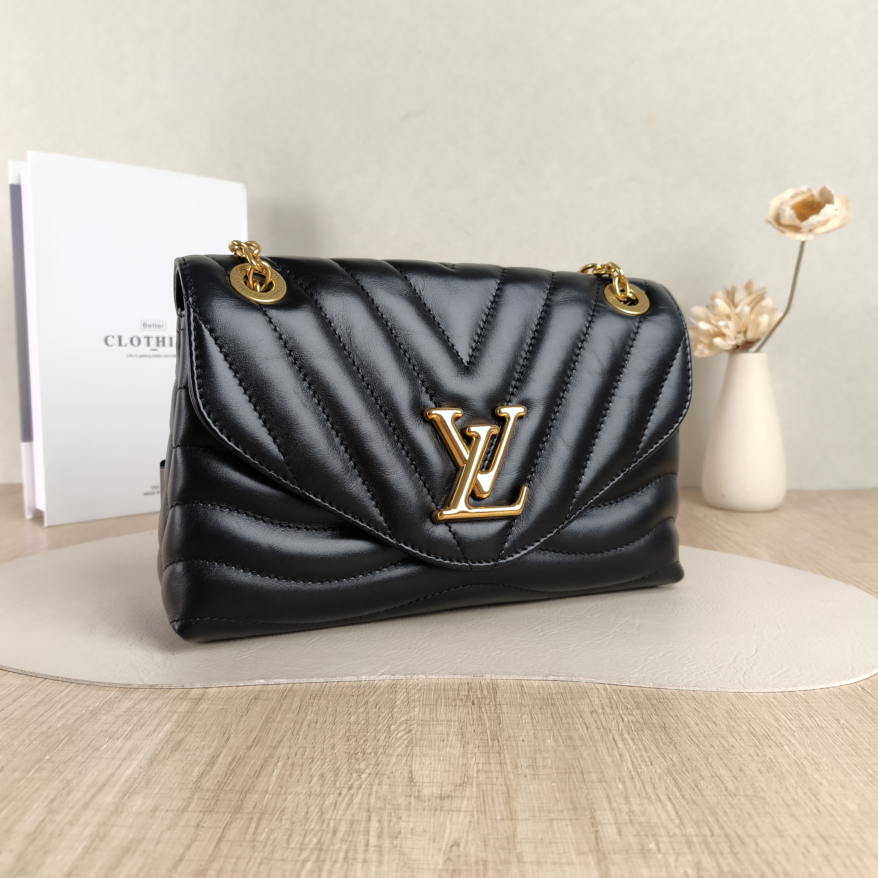 Louis Vuitton Shoulder Bag New Wave Shoulder Bag Black Calfskin One Size26 × 8 × 16 cm — cover view 3 of 5