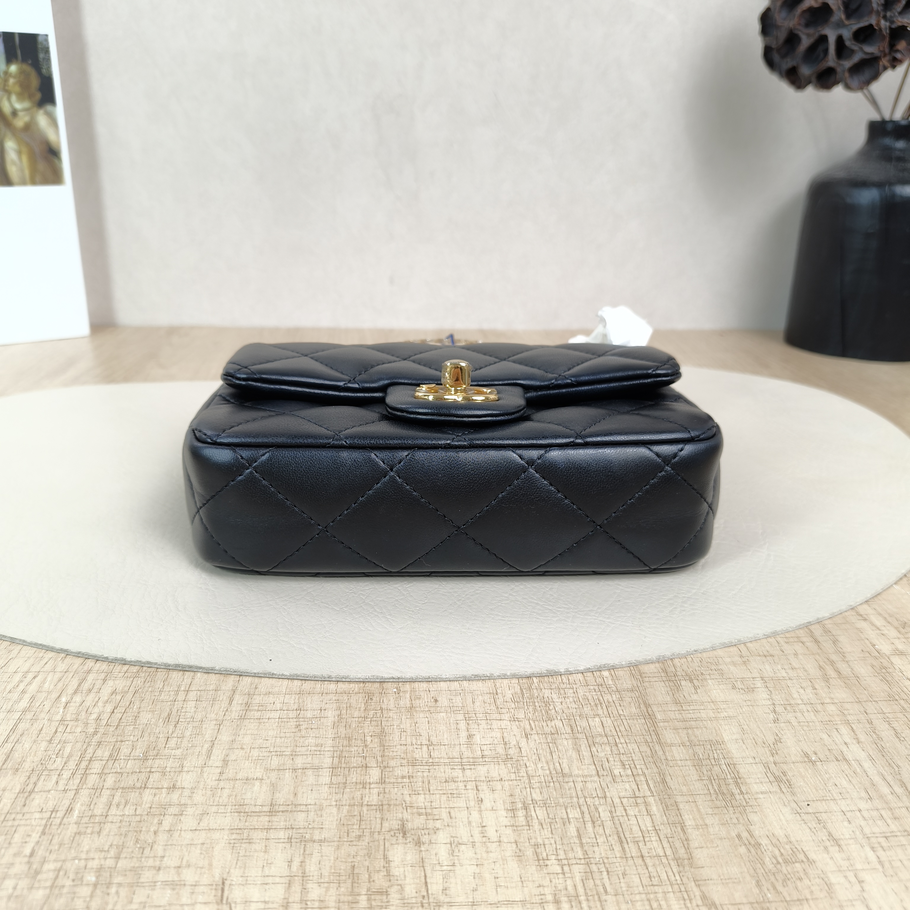 Chanel Crossbody Bag24s Black Lambskin19 × 6 × 12 cm — cover view 2 of 6
