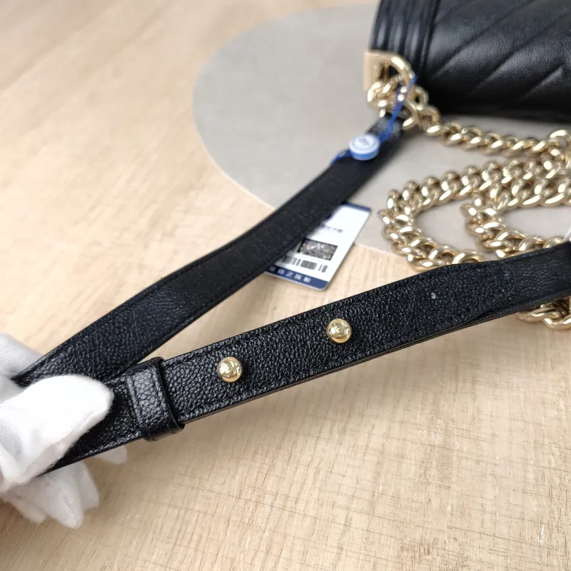 Chanel Crossbody Bagv leboy Black Grained Calfskin Small20.5 × 8.5 × 12 cm — detail view 1 of 13