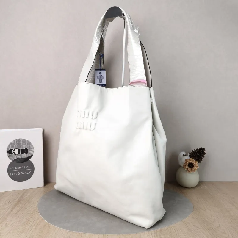 Miumiu Crossbody Bag Tote Bag White Calfskin One Size 37 × 11 × 37 cm — cover view 2 of 5