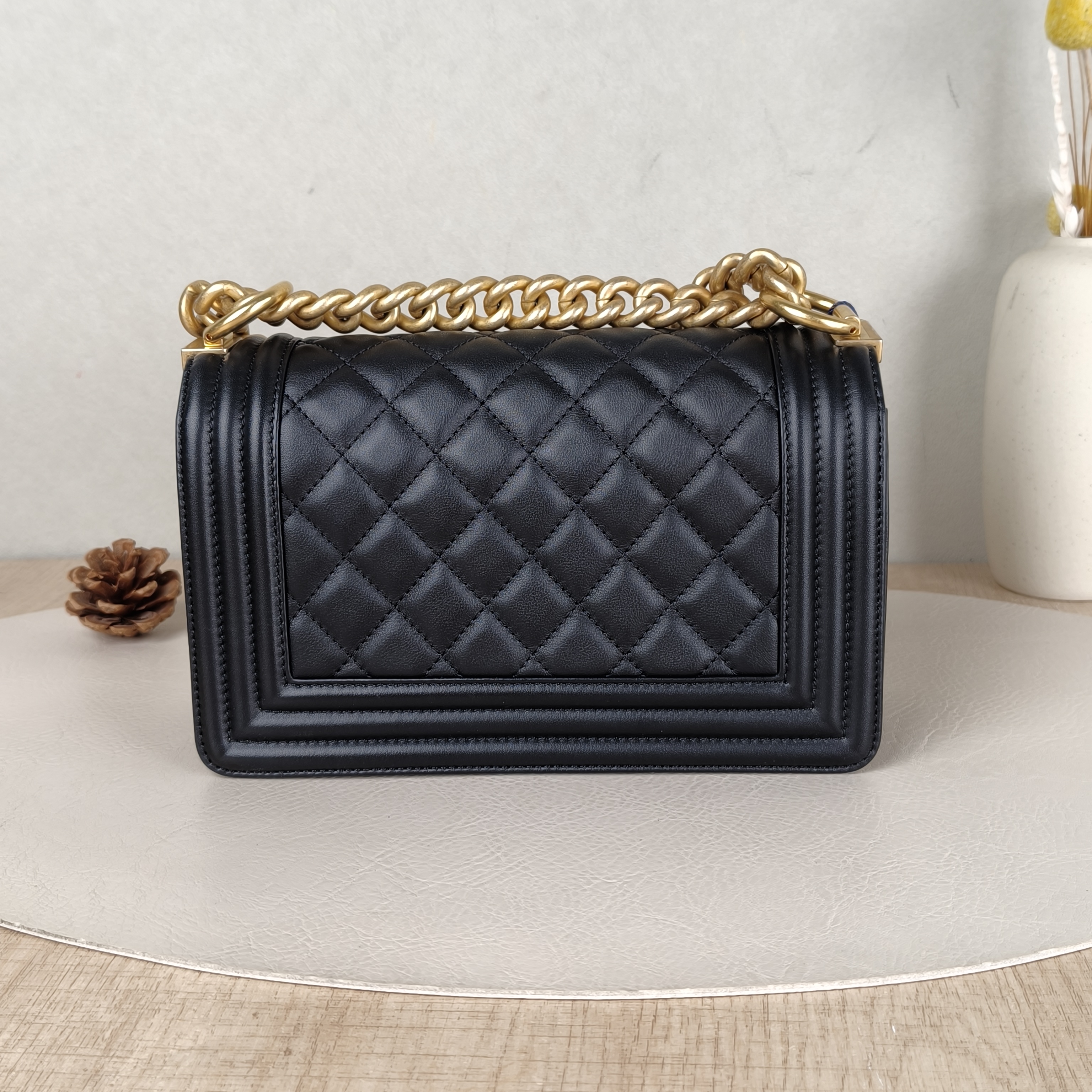 Chanel Crossbody Bag Le BoyBlack Calfskin Small20.5 × 8.5 × 12 cm — cover view 2 of 5