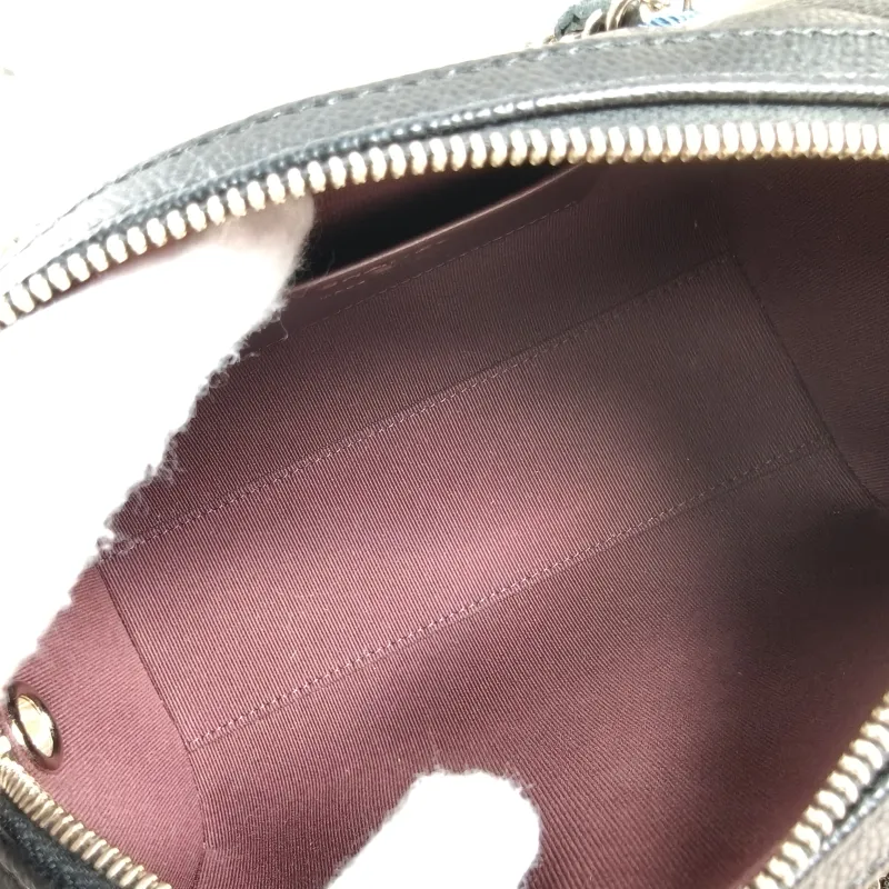 Chanel Crossbody Bag Crossbody Bag Black Grained Calfskin One Size 18.5 × 11 × 11.5 cm — detail view 11 of 13