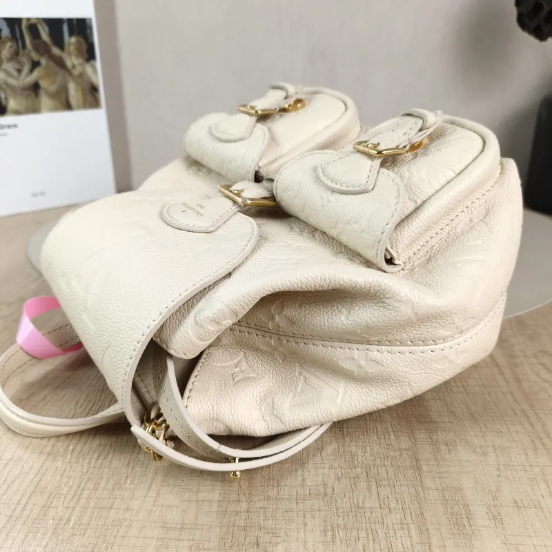 Louis Vuitton Backpack Backup Backpack White Calfskin One Size 20 × 14 × 22 cm — detail view 1 of 13