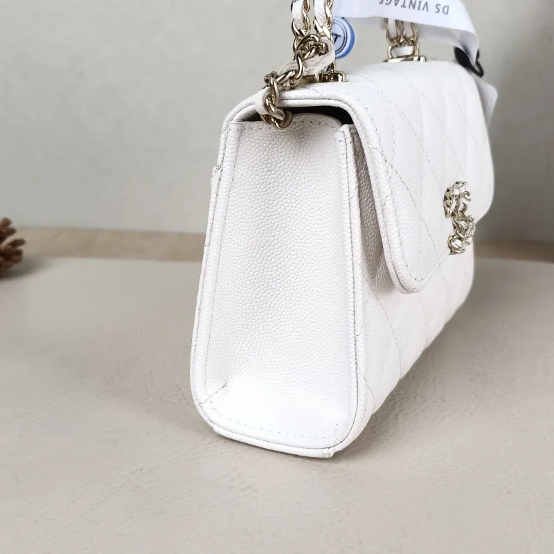Chanel Crossbody Bag kelly White Gold Grained Calfskin nano 15 × 5 × 11 cm — detail view 4 of 13