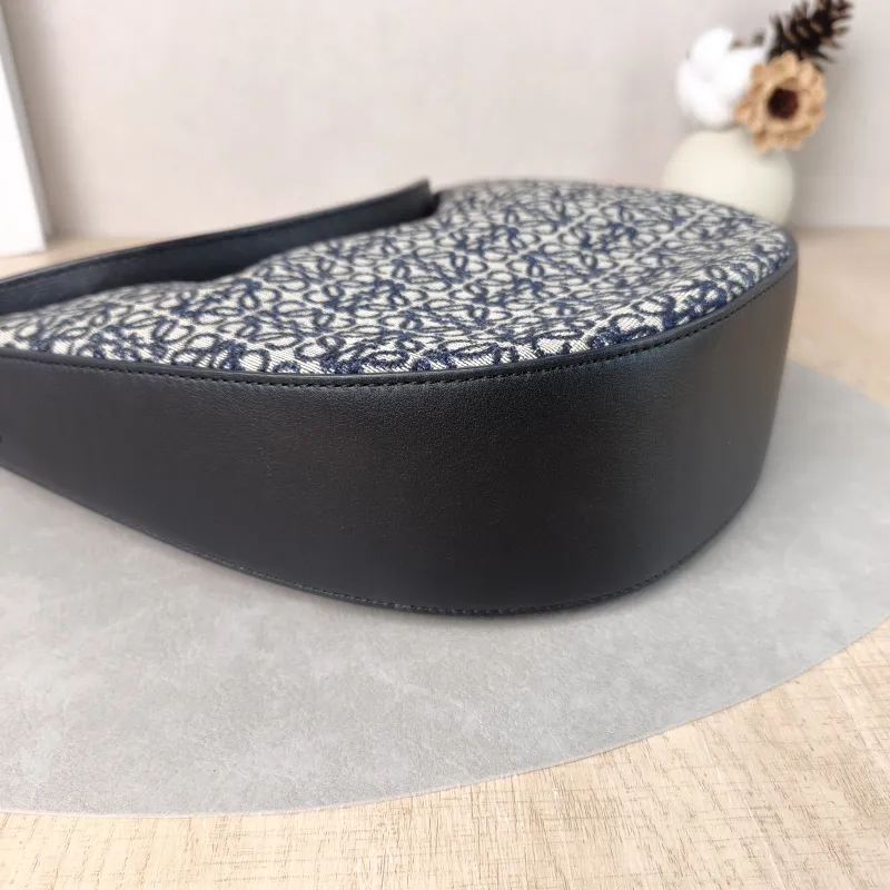 LOEWE Shoulder Bag luna Shoulder Bag Black Canvas One Size 30 × 8 × 28 cm — detail view 1 of 12
