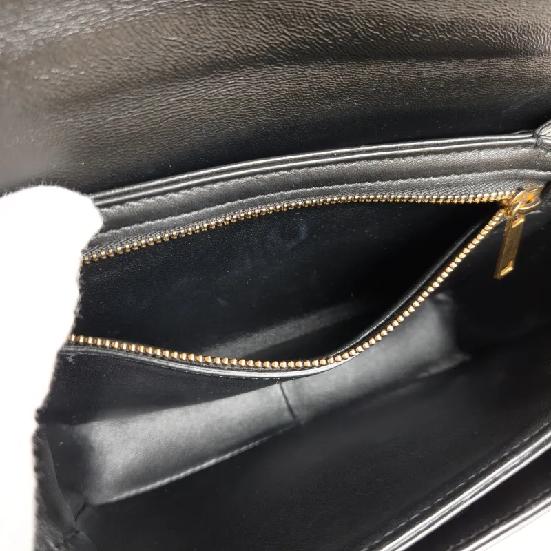CELINE Crossbody Bag Teen Triomphe Black CC alfskin Small18.5 × 6 × 14 cm — detail view 10 of 13