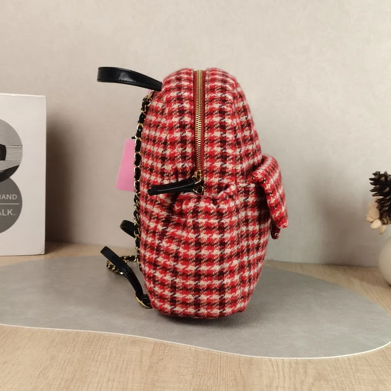 Chanel Backpack Collection Backpack Red One Size 23 × 9 × 23 cm — detail view 4 of 12