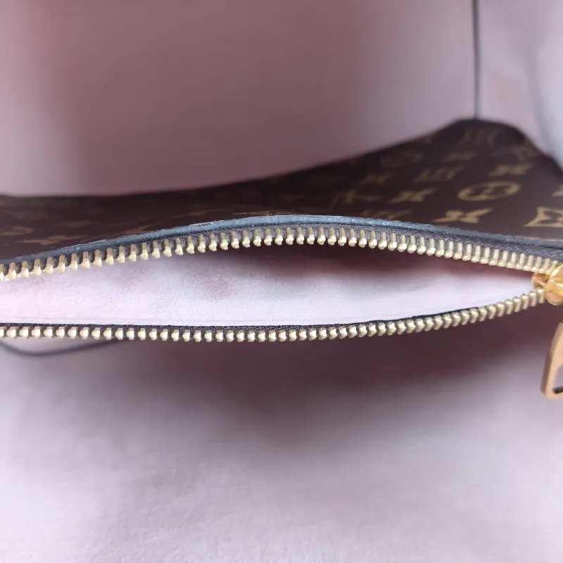 Louis Vuitton Shoulder Bag NÉONOÉ Bucket Bag PVC Medium 26 × 17.5 × 26 cm — detail view 7 of 9