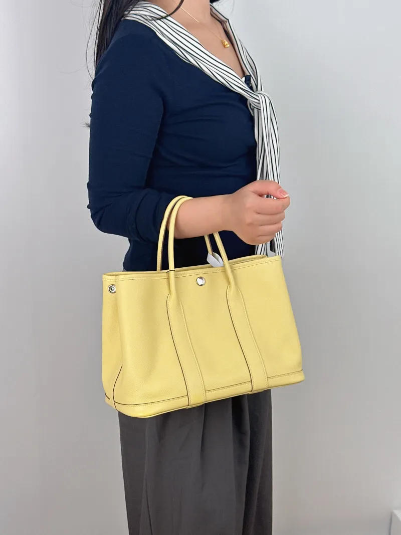 Hermès Top Handle Bag Garden Party 30 30 1Z Epsom Calfskin Medium 30 × 13 × 21 cm Z — on-model view 1 of 2