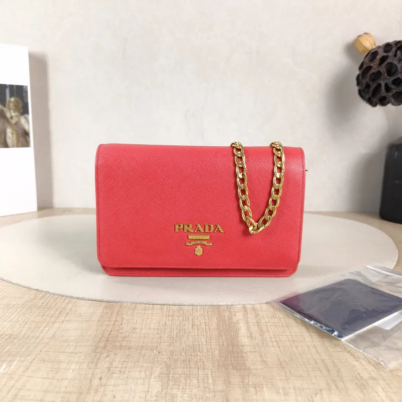 PRADA Crossbody Bag Saffiano Red Calfskin One Size 18 × 4 × 12 cm — cover view 6 of 6
