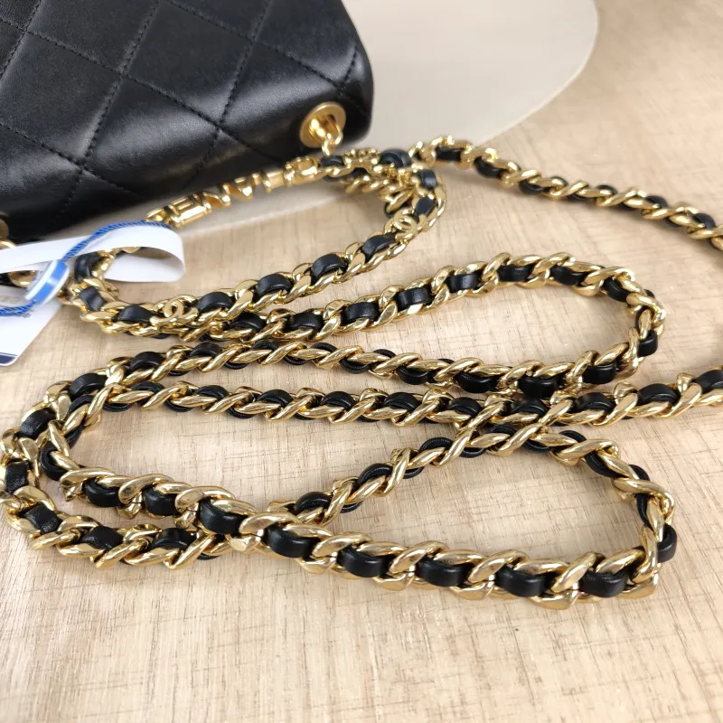 Chanel Top Handle Bag Black Lambskin Mini 17 × 6 × 13 cm — detail view 8 of 12