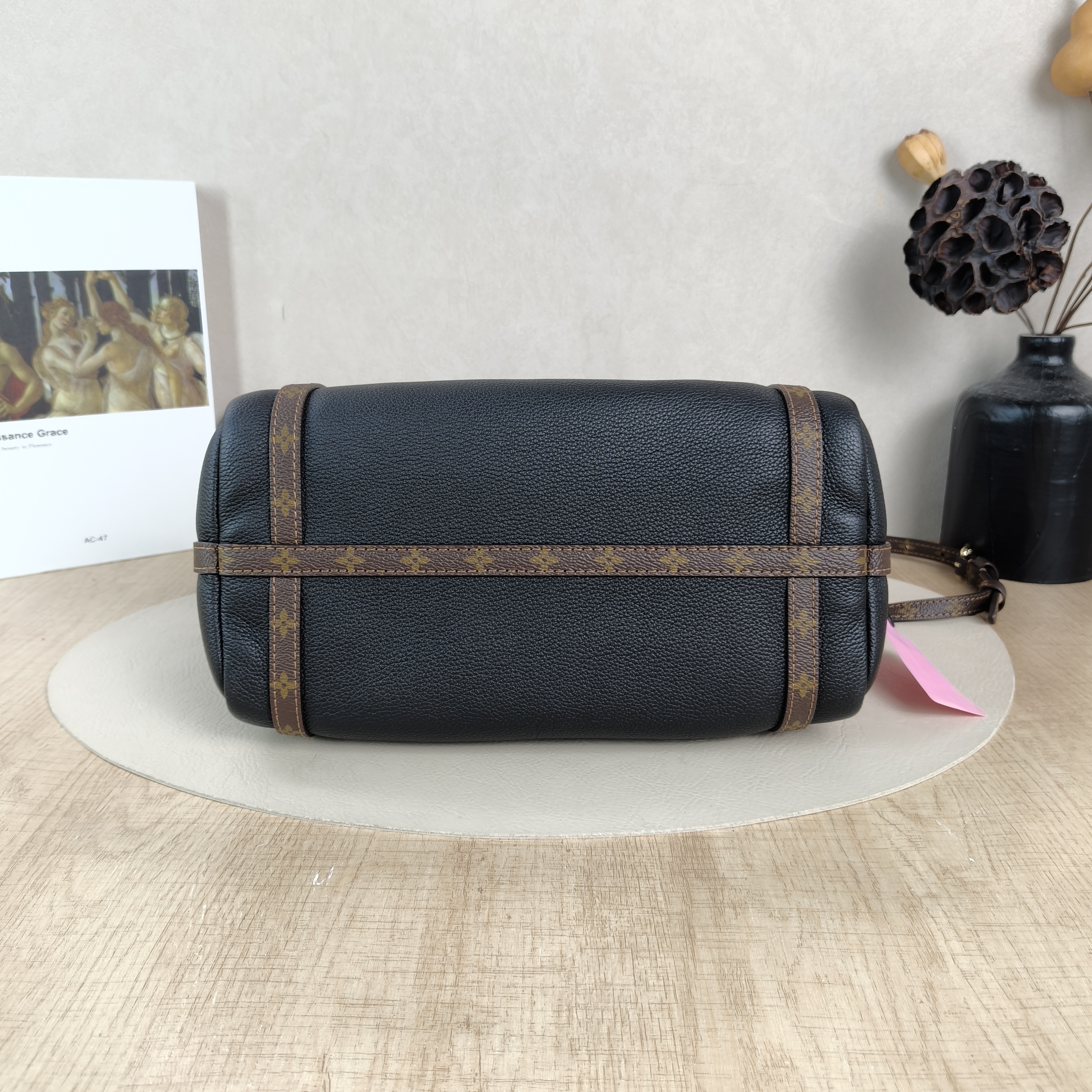 Louis Vuitton Shoulder Bag EXPRESS Shoulder Bag Black Calfskin Small26 × 13.5 × 17 cm — cover view 2 of 5