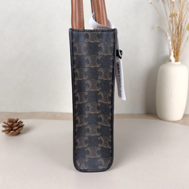 CELINE Crossbody Bag CABAS Mini Monogram PV Cmini17 × 4 × 20.5 cm — detail view 2 of 8