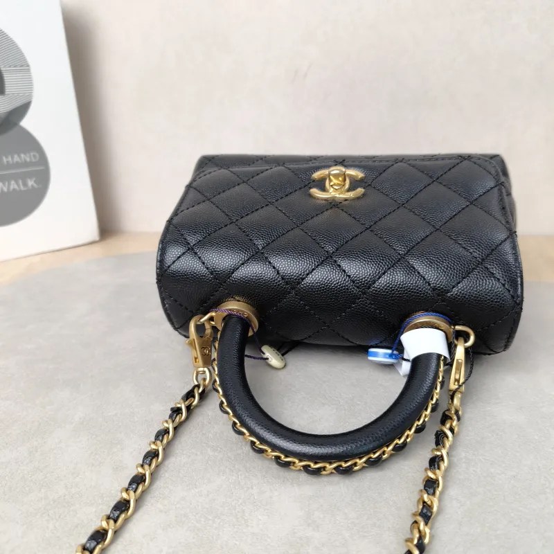 Chanel Crossbody Bag Edition coco handle Black Grained Calfskinmini19 × 9 × 13 cm — detail view 8 of 18