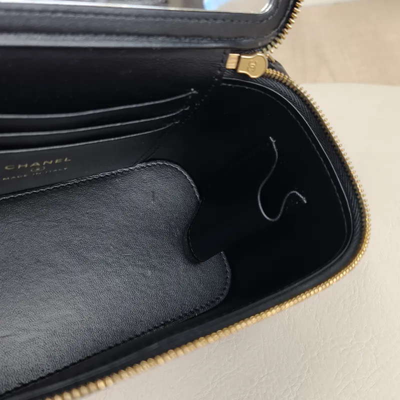Chanel Crossbody Bag Edition Box Bag Cosmetic Bag Black Lambskin 16 × 8 × 9.5 cm — detail view 12 of 12