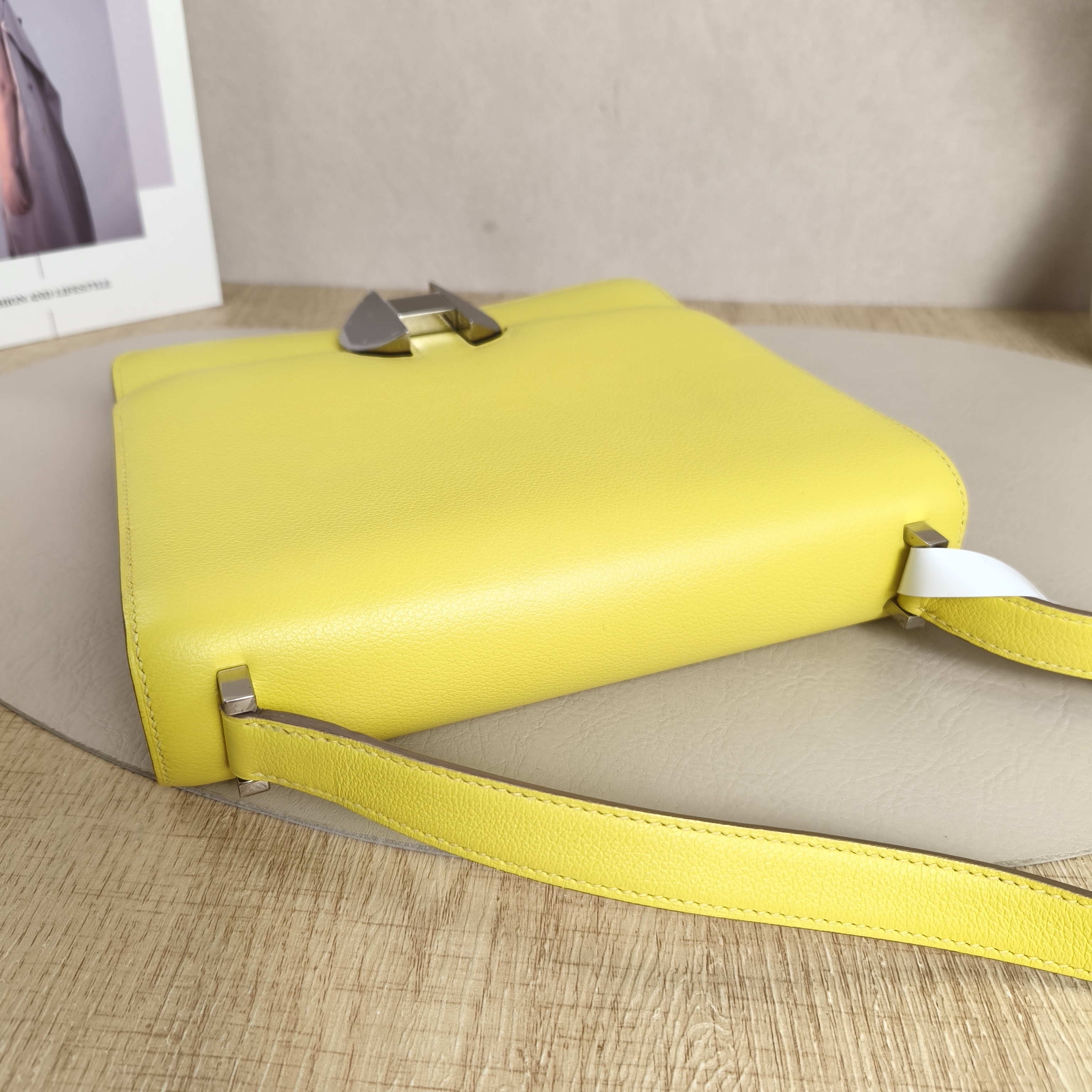 Hermès Crossbody Bag2002 20Collection Crossbody Bag Evercolor Calfskin One Size20 × 5 × 19 cm — cover view 5 of 11