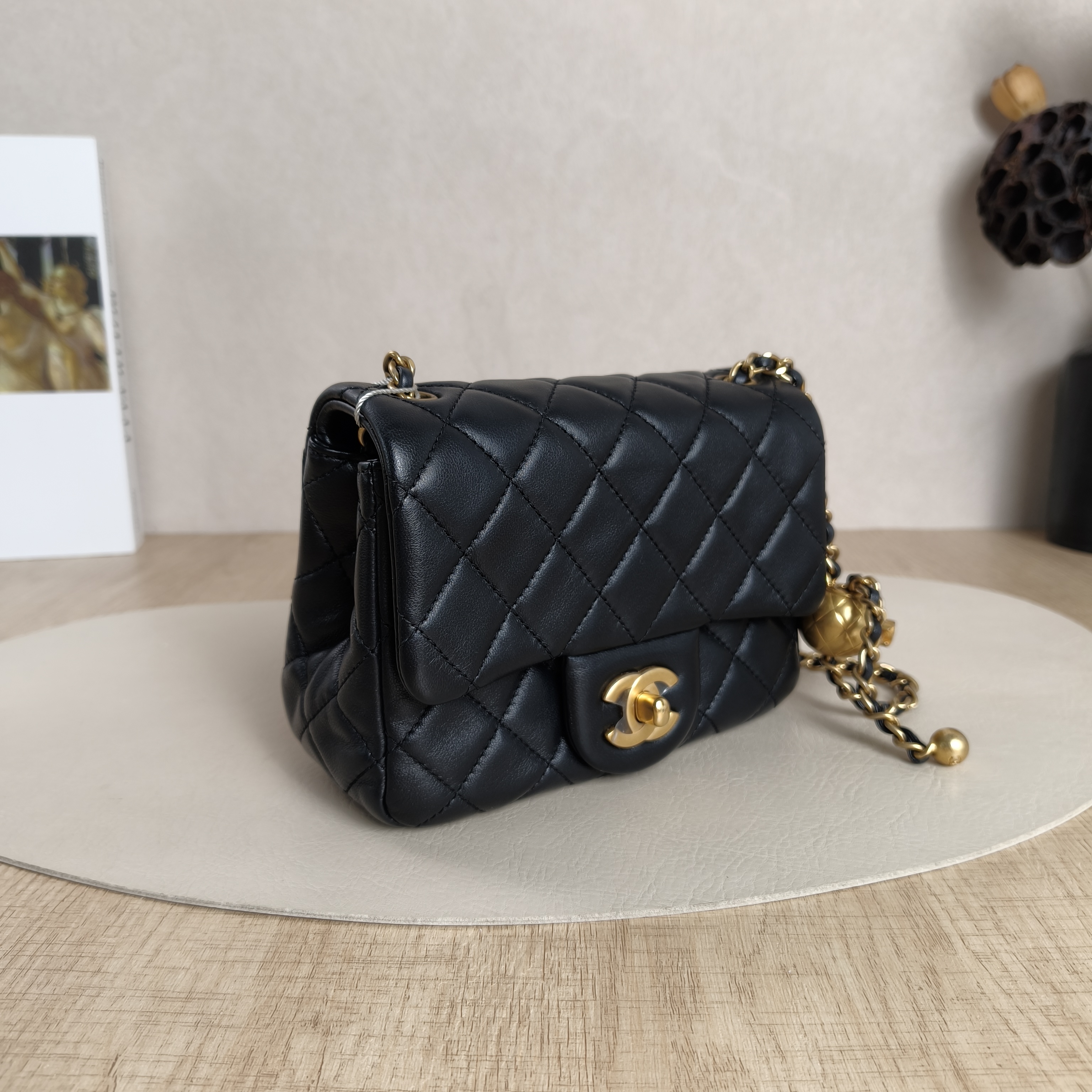 Chanel Crossbody Bag Classic Flap Mini CF Mini Black with Gold-Tone Hardware SL ambskinmini17 × 8 × 13.5 cm — cover view 2 of 5