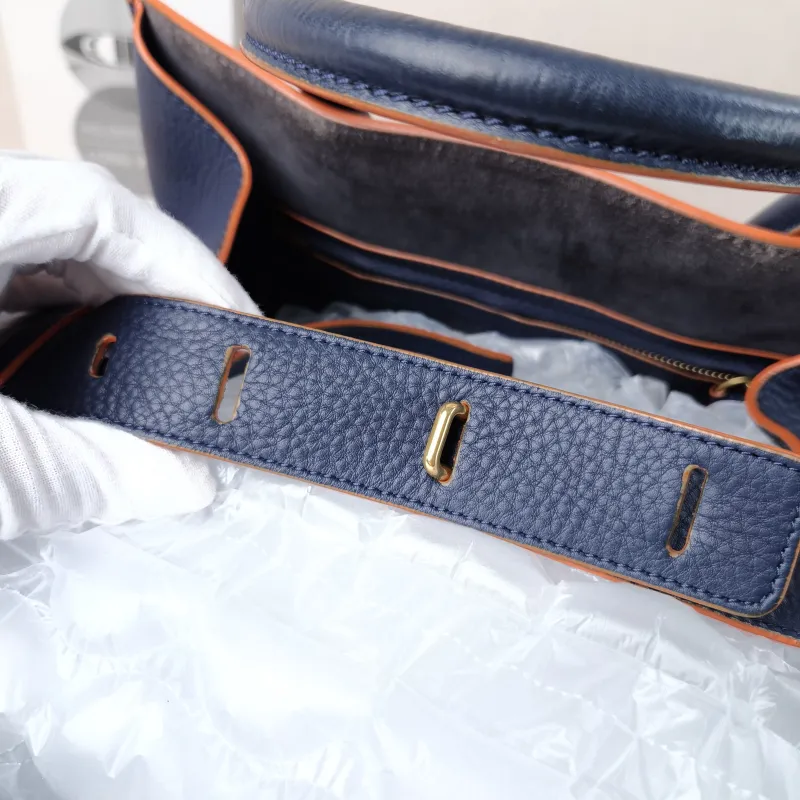 CELINE Top Handle Bag Luggage Phantom Navy Calfskin Medium30 × 24 × 28 cm — detail view 3 of 12